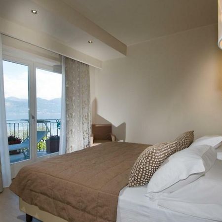 Hotel Miralago 산 제노 디 몬타냐 외부 사진