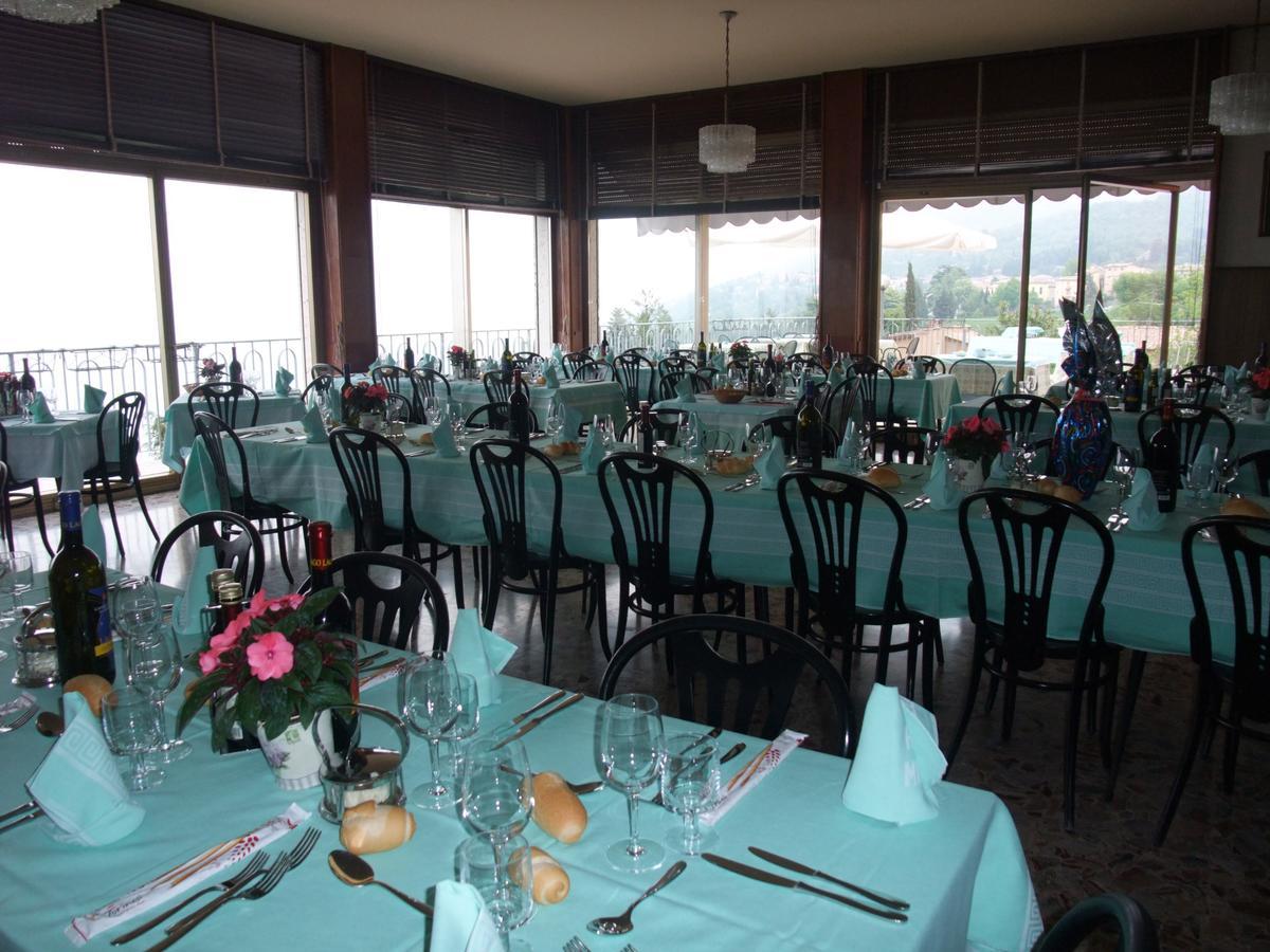 Hotel Miralago 산 제노 디 몬타냐 외부 사진